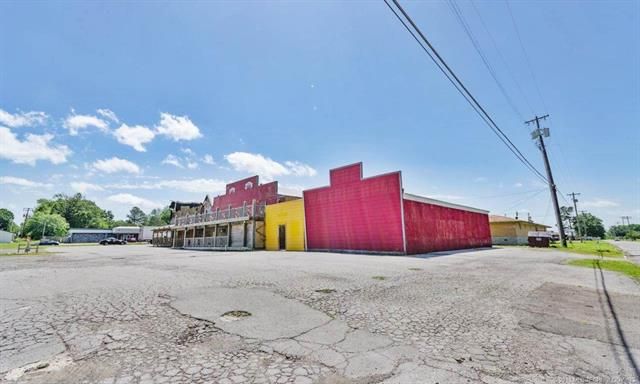 219 S 32nd St, Muskogee, OK 74401